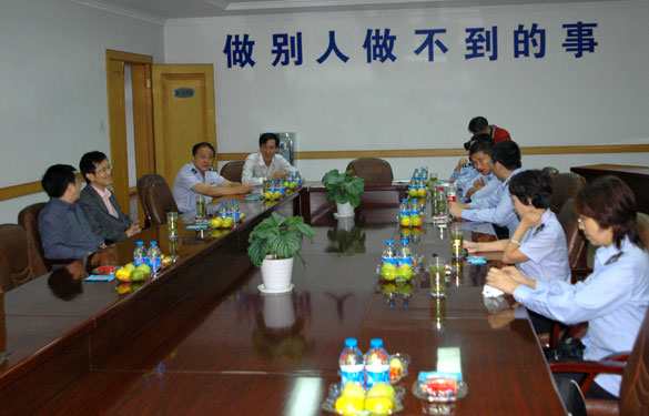 溧阳市地税局来cq9电子官网入口集团开展纳税人之家“交流体验日”运动