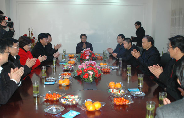 溧阳市委书记韩立明、市长盛建良一行来cq9电子官网入口集团走访慰问