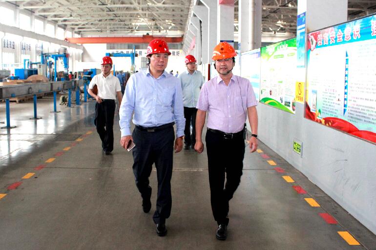 2018年5月25日，，，，，，，北京航天科工一院副院长史红卫、南大科技董事长韩一律向导来公司旅行