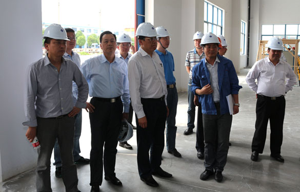 省经信委副主任陆元刚一行来cq9电子官网入口电缆调研