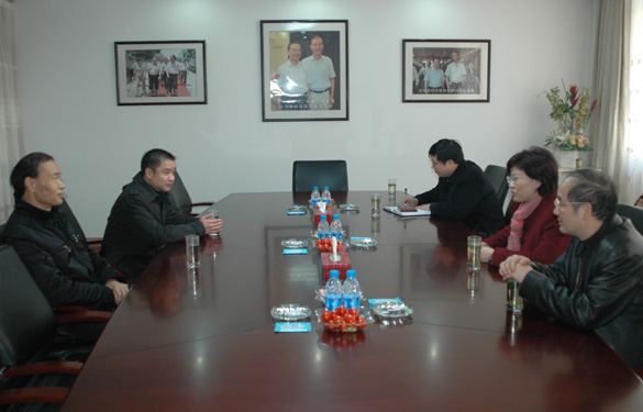 溧阳市委书记韩立明新春走访cq9电子官网入口