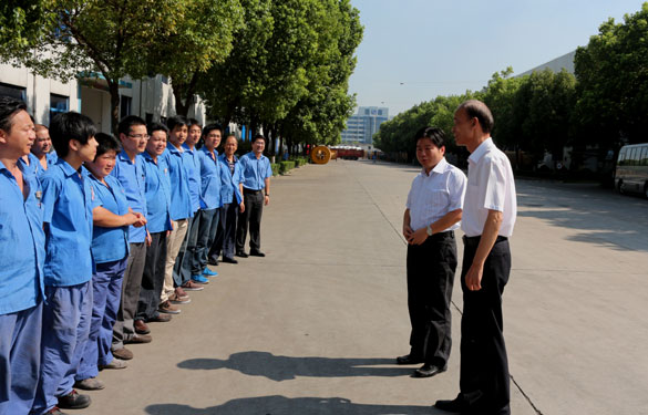 溧阳市市长苏江华等向导慰问cq9电子官网入口一线员工